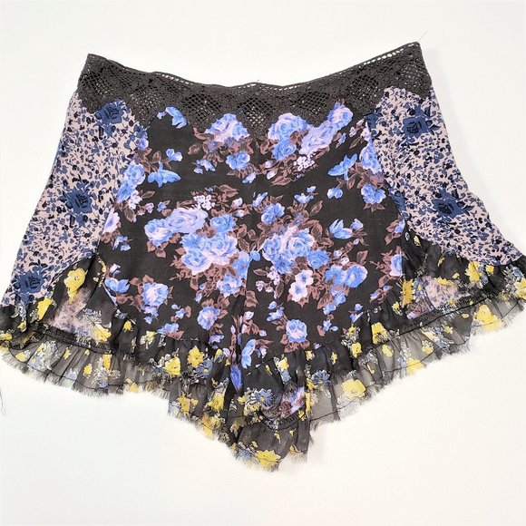 Free People Pants - Free People Vintage Style High Rise Shorts Size 4